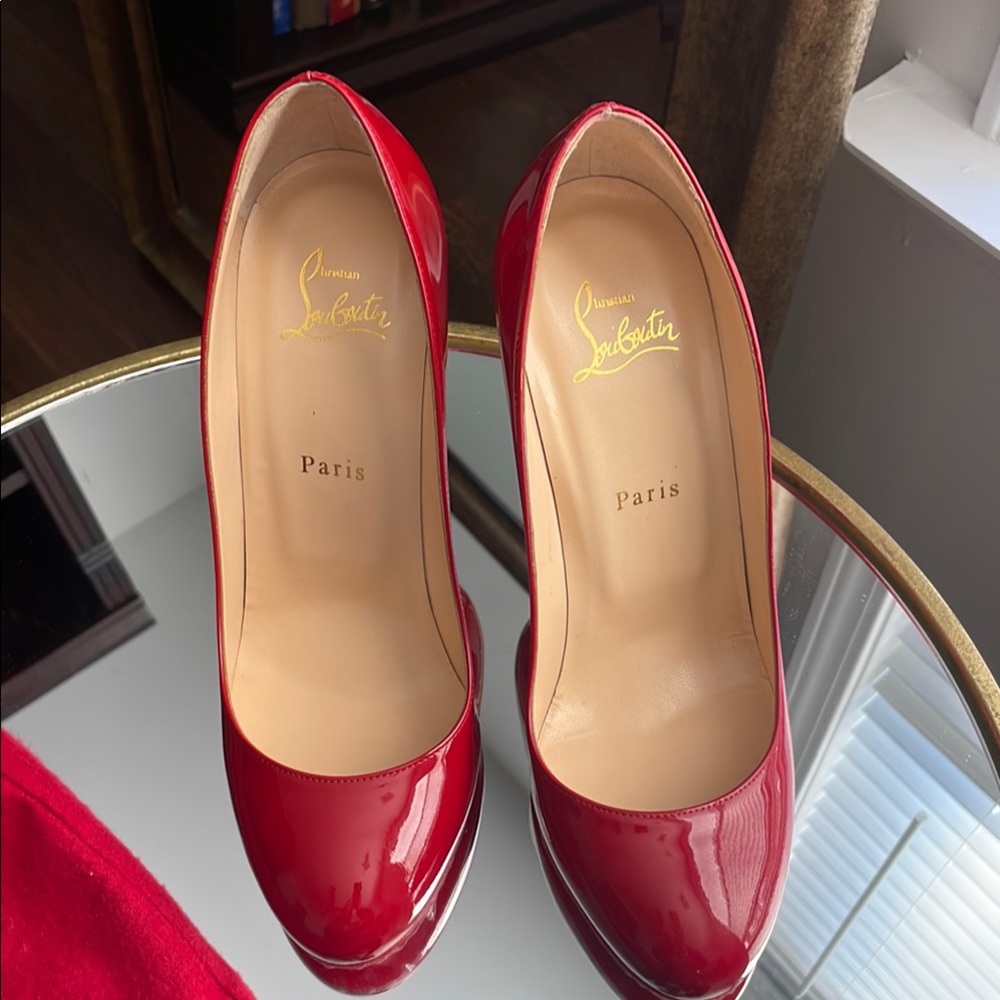 Christian Louboutin Dolly 110 Patent Round-Toe Pump - Picture 6 of 9